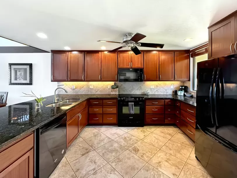 Condominium-25